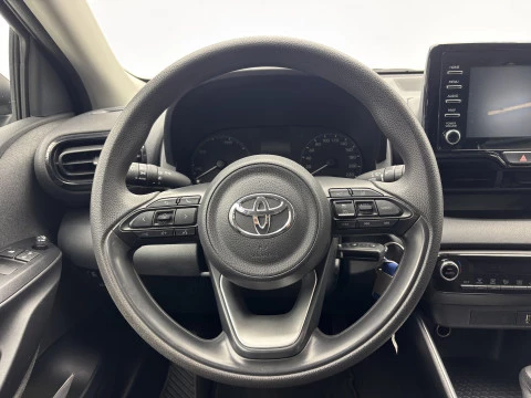 Toyota Yaris 1.5 120H Business Plus