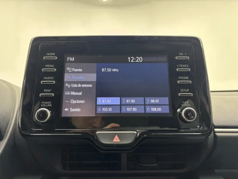 Toyota Yaris 1.5 120H Business Plus