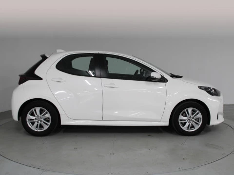 Toyota Yaris 1.5 120H Business Plus