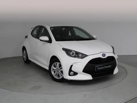 Toyota Yaris 1.5 120H Business Plus