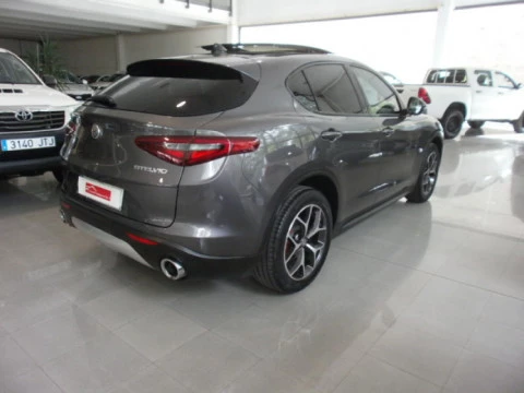 Alfa Romeo Stelvio 2.2 Diésel 154kW (210CV) Executive Q4