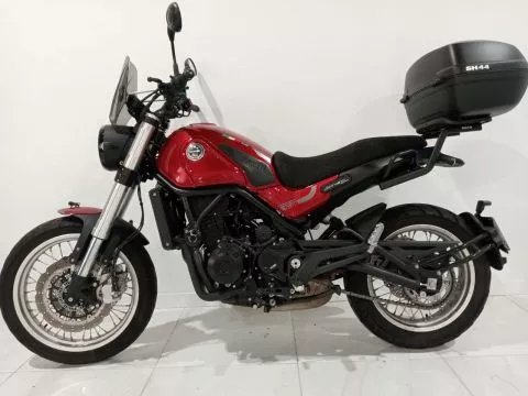 Benelli Leoncino 500 LEONCINO 500 Benelli Leoncino 500 LEONCINO 500