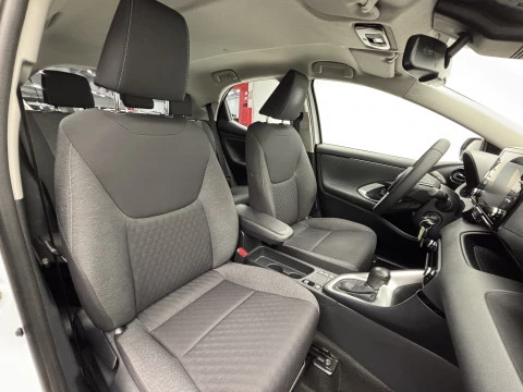 Toyota Yaris 1.5 120H Business Plus