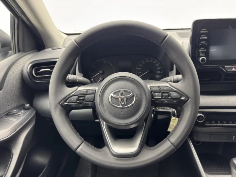 Toyota Yaris 1.5 120H Business Plus