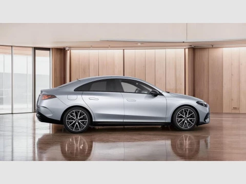 Mercedes-Benz CLA  250+ con tecnologia EQ
