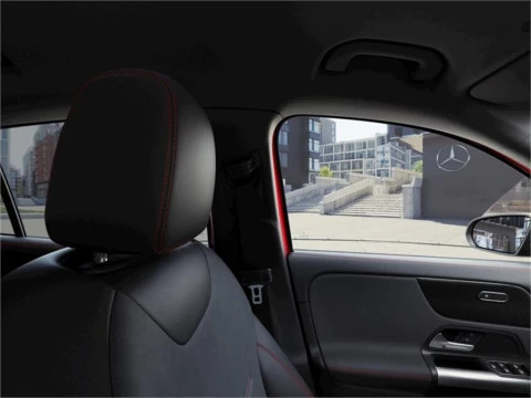 Mercedes-Benz EQA EQA 300 4MATIC