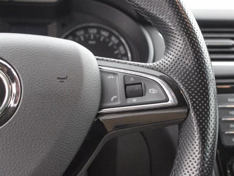 Skoda Octavia 1.8 TSI STYLE 180 5P