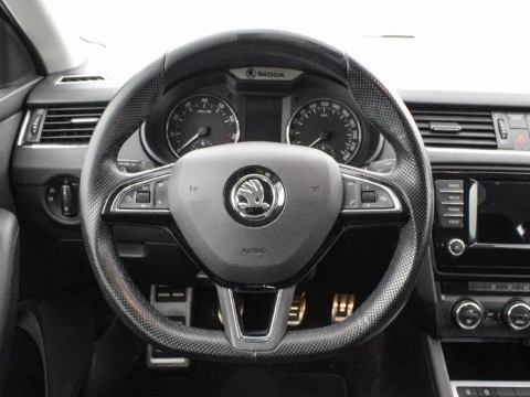 Skoda Octavia 1.8 TSI STYLE 180 5P