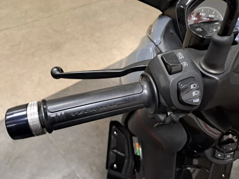Yamaha XMAX 125 Tech Max POWER GREY Yamaha XMAX 125 Tech Max POWER GREY