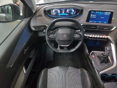 Peugeot 5008   1.2 PureTech S&S Allure 130