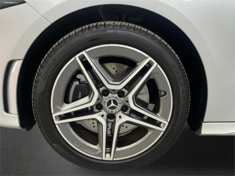 Mercedes-Benz Clase A A 250 e Sedan AMG Line (EURO 6d)