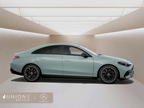 Mercedes-Benz Clase CLA  180 con tecnología híbrida
