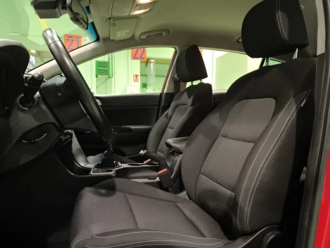 Kia Sportage 1.6 MHEV Black Edition 100 kW (136 CV)