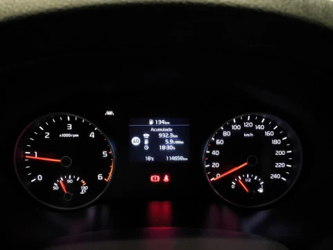 Kia Sportage 1.6 MHEV Black Edition 100 kW (136 CV)