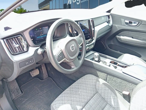 Volvo XC60 2.0 T6 AWD Recharge Core Auto