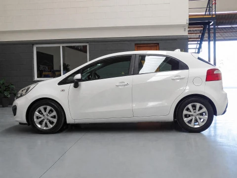 Kia Rio 1.2 CVVT 85cv Drive