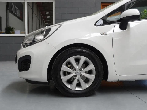 Kia Rio 1.2 CVVT 85cv Drive