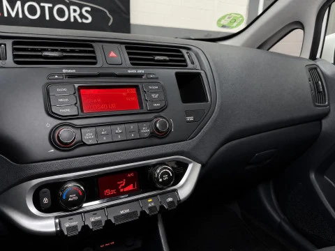 Kia Rio 1.2 CVVT 85cv Drive
