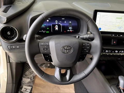 Toyota C-HR 1.8 Advance Hybrid 140
