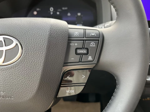 Toyota C-HR 1.8 Advance Hybrid 140