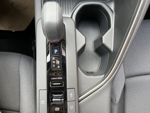 Toyota C-HR 1.8 Advance Hybrid 140