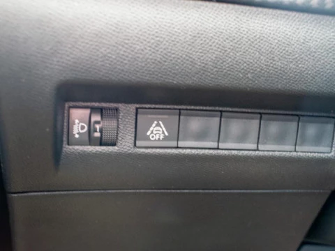 Peugeot 2008 1.2 PURETECH 100 S&S ACTIVE PACK 5P