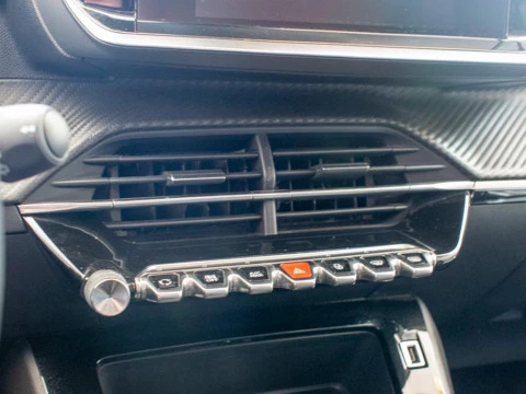 Peugeot 2008 1.2 PURETECH 100 S&S ACTIVE PACK 5P