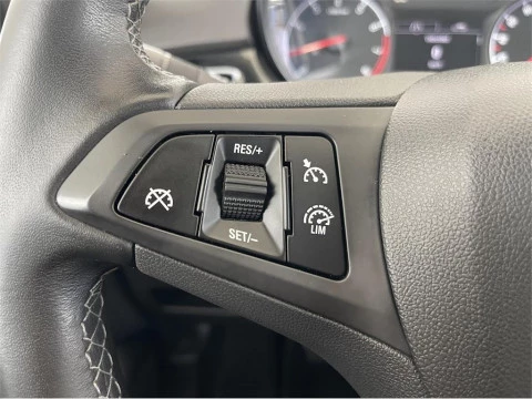 Opel Corsa 1.4 Selective 66kW (90CV)