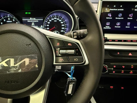 Kia Ceed 1.0 T-GDi 74kW (100CV) Concept