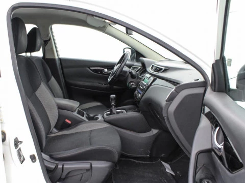 Nissan Qashqai 1.2 DIG-T VISIA 115 5P