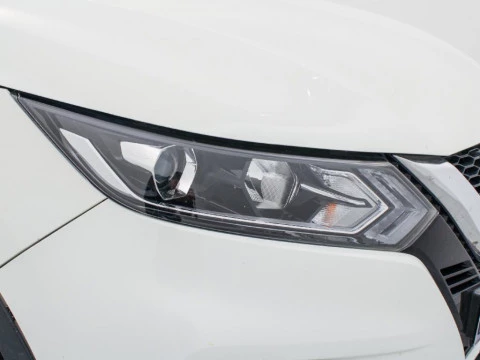 Nissan Qashqai 1.2 DIG-T VISIA 115 5P