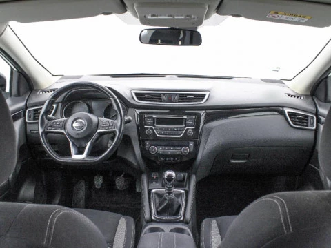 Nissan Qashqai 1.2 DIG-T VISIA 115 5P