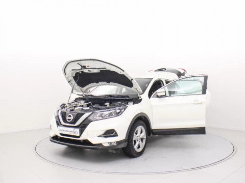 Nissan Qashqai 1.2 DIG-T VISIA 115 5P