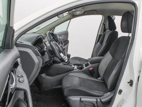 Nissan Qashqai 1.2 DIG-T VISIA 115 5P