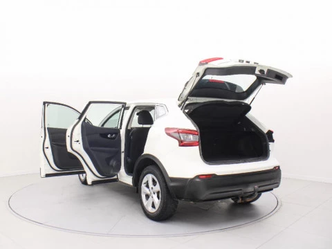 Nissan Qashqai 1.2 DIG-T VISIA 115 5P