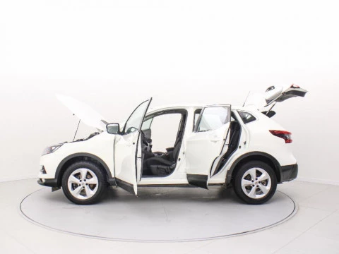 Nissan Qashqai 1.2 DIG-T VISIA 115 5P