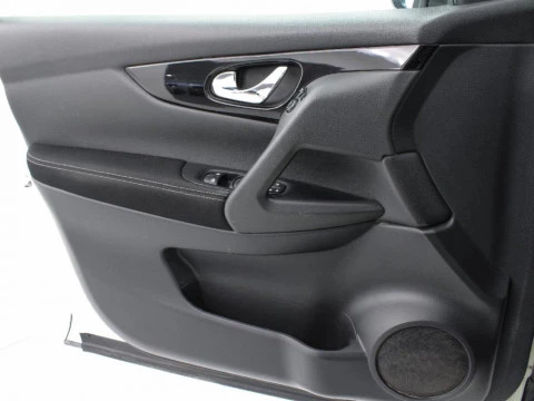 Nissan Qashqai 1.2 DIG-T VISIA 115 5P