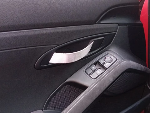 Porsche 718 Cayman GT4