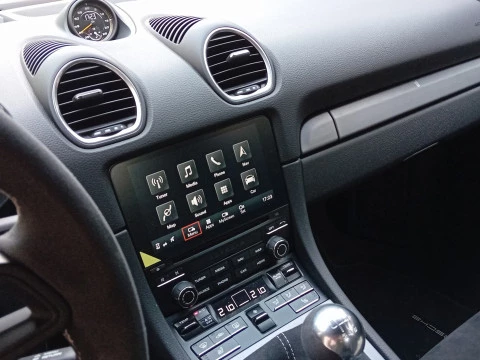 Porsche 718 Cayman GT4