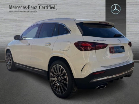 Mercedes-Benz GLA  200 d