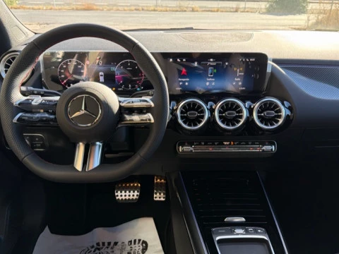 Mercedes-Benz GLA  200 d