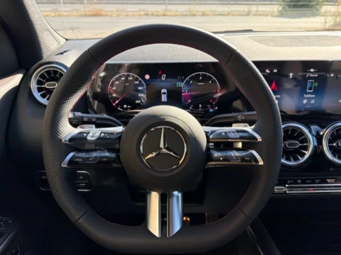 Mercedes-Benz GLA  200 d