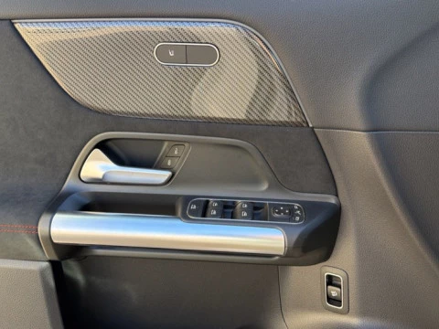 Mercedes-Benz GLA  200 d