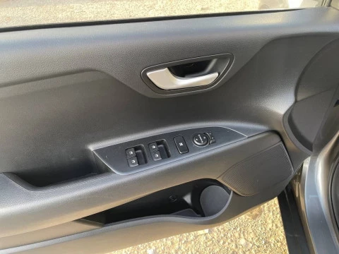 Kia Stonic 1.2 DPi 62kW (84CV) Concept