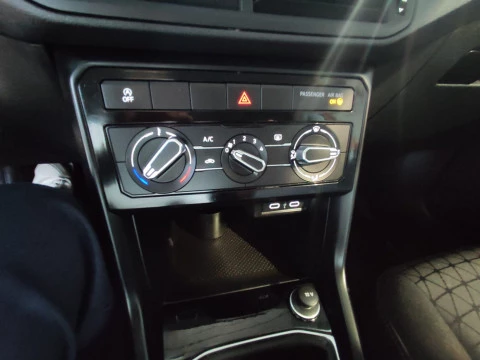 Volkswagen T-Cross Advance 1.0 TSI 81kW (110CV)