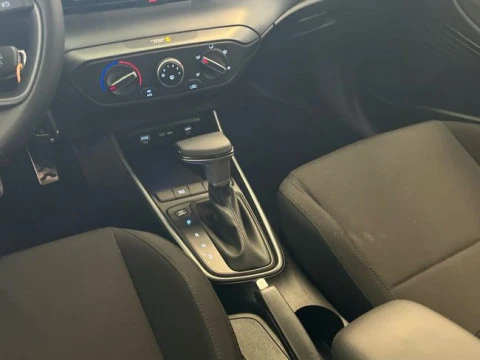 Hyundai Bayon 1.0 TGDI 74kW (100CV) 48V Maxx DCT Hyundai Bayon 1.0 TGDI 74kW (100CV) 48V Maxx DCT