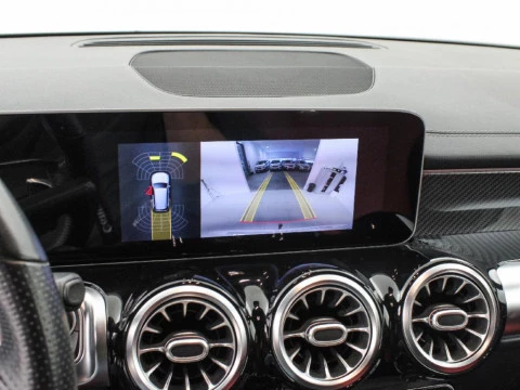 Mercedes-Benz GLB 200D 4MATIC