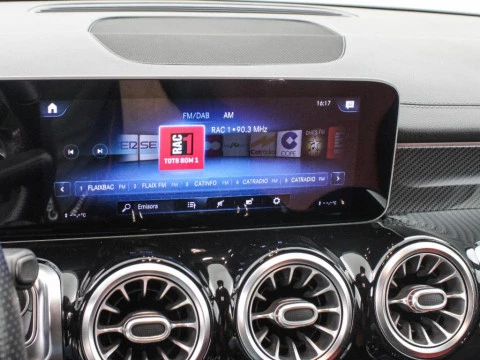 Mercedes-Benz GLB 200D 4MATIC