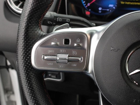 Mercedes-Benz GLB 200D 4MATIC