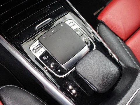 Mercedes-Benz GLB 200D 4MATIC